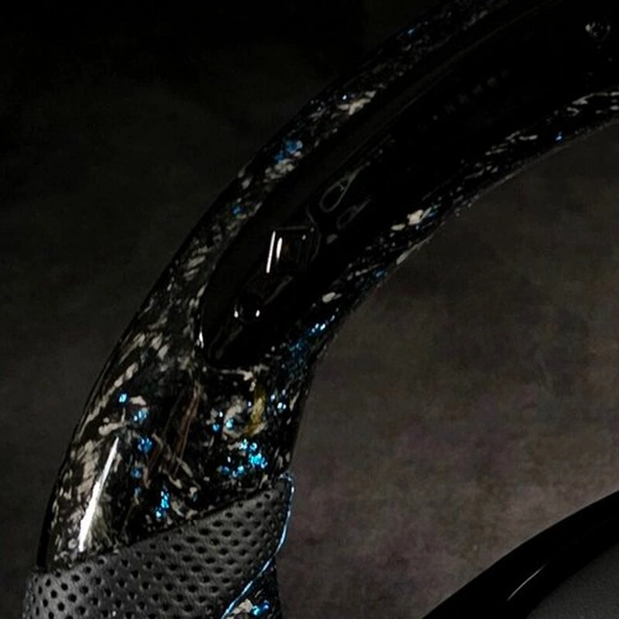 Forged Carbon Blau
